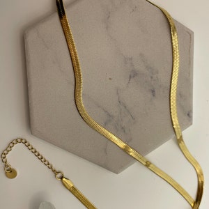 Gold Plated Snake Chain Necklace • Dainty Minimalist Necklace • Layering Flat Chain Necklace• Stacking Necklace • Tarnish Free 0,61 mm
