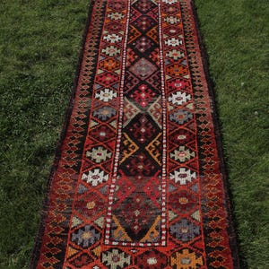 Alfombra Herki, Alfombra de corredor de 3x12, Alfombra vintage, Alfombra turca, Alfombra antigua de Anatolia, Alfombras para escaleras, Alfombra negra de 2.8x12.2 pies, Alfombras anudadas a mano.