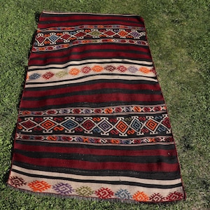 Turkish Kilim, Accent Kilim, Vintage Kilim, Anatolian Kilim, Rugs For Entry, 2.9x5.4 ft Red Kilim, Patterned Oushak Kilim, Bathroom Rug,