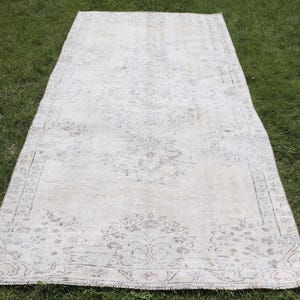 Turkish Rug, Vintage Rug, 4x9 Area Rug, Antique Rug, Rugs For Salon, 4.3x8.7 ft Beige Rug, Vintage Oushak Rug With Fringe, Oushak Area Rug,
