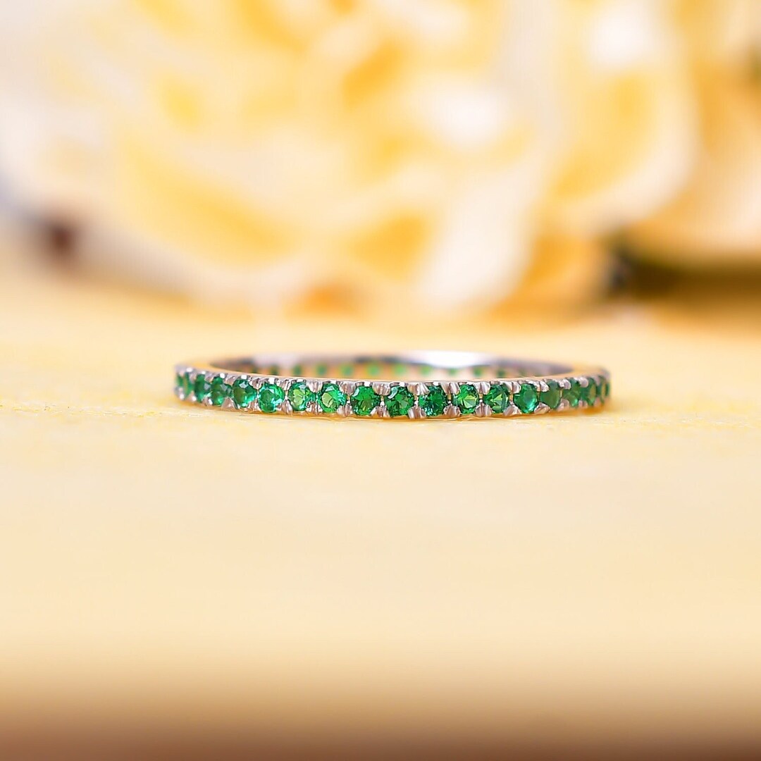 Round Emerald Full Eternity Band Ring: 14K Gold Wedding Jewelry - Etsy