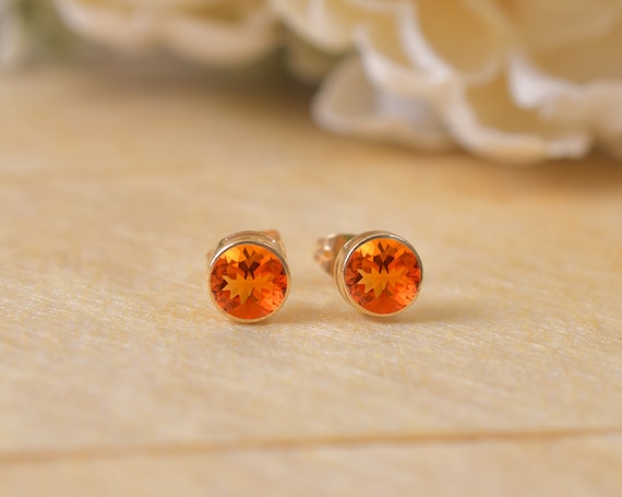 イエロー＆オレンジカラーのピアス No.1499-F 細長オーロラ☆星