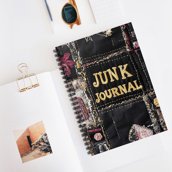 ジャンクジャーナルのアイデアのための黒いフェイクキルトデザインの