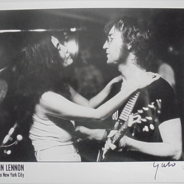 Yoko Ono original autograph "with John Lennon" motif large photo 20x25