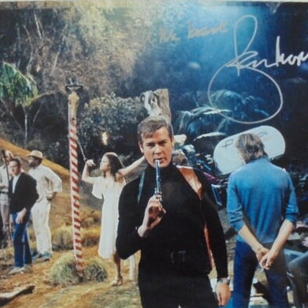 Roger Moore (+) original autograph "JAMES BOND 007" motif large photo 20x30 Live and let die
