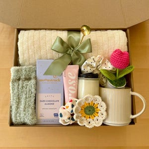 Pamper Gift For Her, Care Package For Mom Wife Sister Daughter Friend, Relaxation Self Care Gift, Cozy Gift For Women, Thinking of You Gift