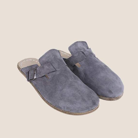 Handmade Gray Suede Clog Sandals: Barefoot Leather Mules  display picture 3