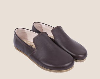 Handmade Dark Brown Leather Slip-On Shoes: Barefoot Comfort
