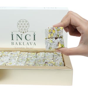Gourmet Turkish Delight, Luxury Taste, Turkish Delight with Pistachio, Turkish Premium Gift, Healthy Snack, Sweet Gourmet Gift Box