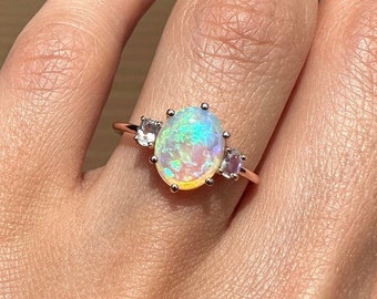 Large Oval Opal Ring / Opal Ring Gold / Ethiopian Opal Ring / Vintage Opal Ring /  Opal Ring / 14k Gold Opal Ring / October Birthstone Ring