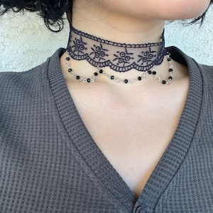 Gothic lace choker,Black lace choker,Vintage choker style,Lace statement choker