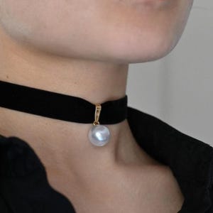 Black Velvet Pearl Choker Necklace - Adjustable Gothic Vintage Choker, Elegant Pearl Pendant Jewelry, Valentine&#39;s Day Gift for Her