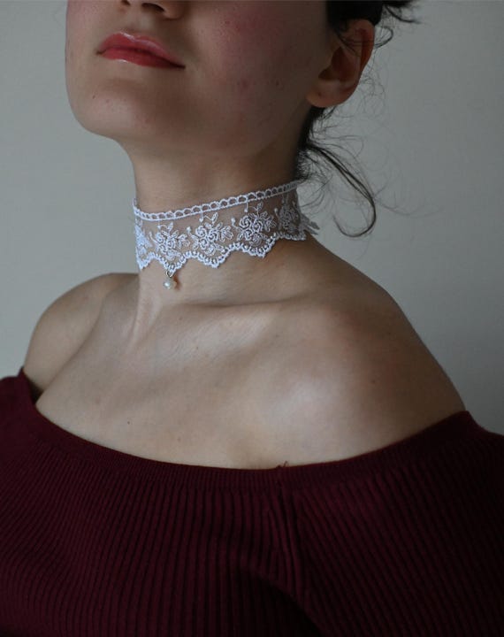 Trending White Lace Choker Necklace – Victorian Bridal Jewelry