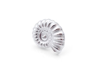 Spilla di ammonite / spilla in argento sterling 925 fatta a mano / tema fossile