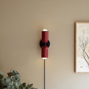 Handgemaakte Scandinavische wandlamp met dubbele kop, bordeauxrode moderne schans