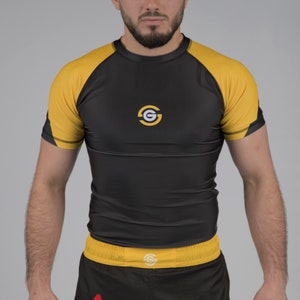 Solid Grappling | Jiu Jitsu Men&#39;s Rash Guard | BJJ Rash Guard | Brazilian Jiu Jitsu Rash Guard | MMA No-Gi Yellow Viper | Men&#39;s No Gi Gear