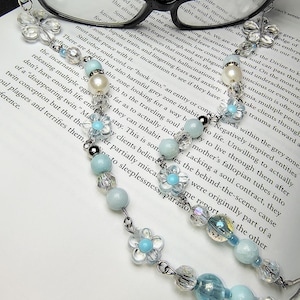Flower eyeglass chain/ whimsical eyeglass jewelry/ eyeglass chain, healing crystals, glasses holder, lanyard, necklace strap
