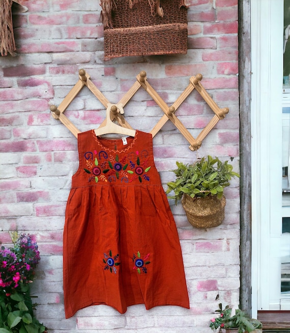 Vintage Guatemalan Embroidered Cotton Peasant Dress - Size 3 Vintage Guatemalan Embroidered Cotton Peasant Dress - Size 3