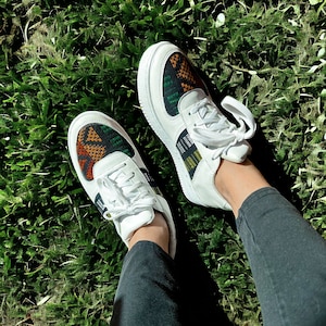 Mexican Embroidered tennis shoes/Sneakers/Embroidered sneakers/Floral sneakers/Embroidered shoes/Artisanal sneakers Hadcrafted White