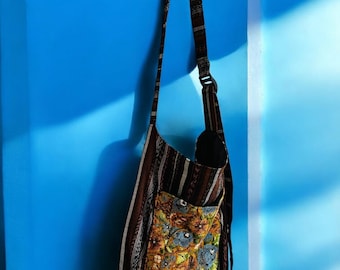 Large Hand-woven Suede Huipil Backpack From Chichicastenango  display picture 1