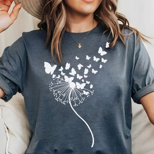 T-Shirt Schmetterlinge weiß Löwenzahn Floral Boho botanisches T-Shirt Wildblumen Minimlist Naturliebhaber Geschenkidee T-Shirt Unisex T-Shirt Heather navy