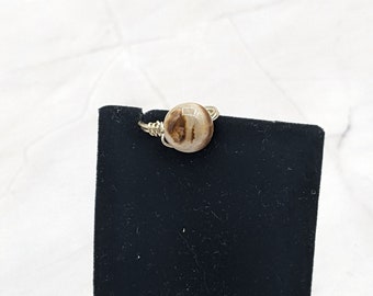 Gemstone ring