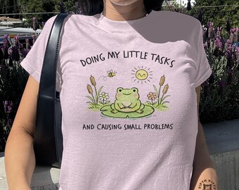 Koszulka dla niemowląt z żabą „Doing My Little Tasks”, zabawny napis Y2K, uroczy kwiatowy nadruk z żabą, dopasowana koszulka damska z lat 90.