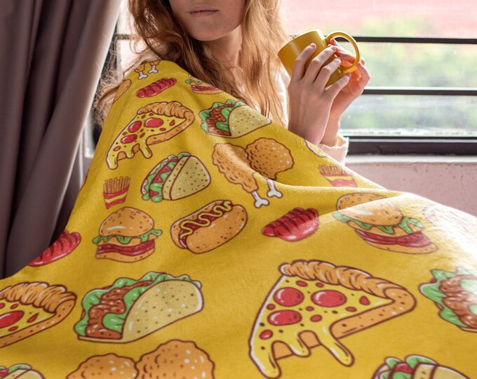 Personalized Fast Food Blanket for Foodie, Movie Night, Junk Food Lover Gift for Special Occasion, Birthday Gift for Pizza Lover, Fast Food