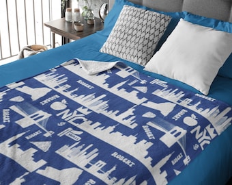Personalized New York City Blanket, Custom NYC Skyline Gift with Name, Manhattan Skyline Throw, NYC Moving Gift, Soft Sherpa Fleece Blanket