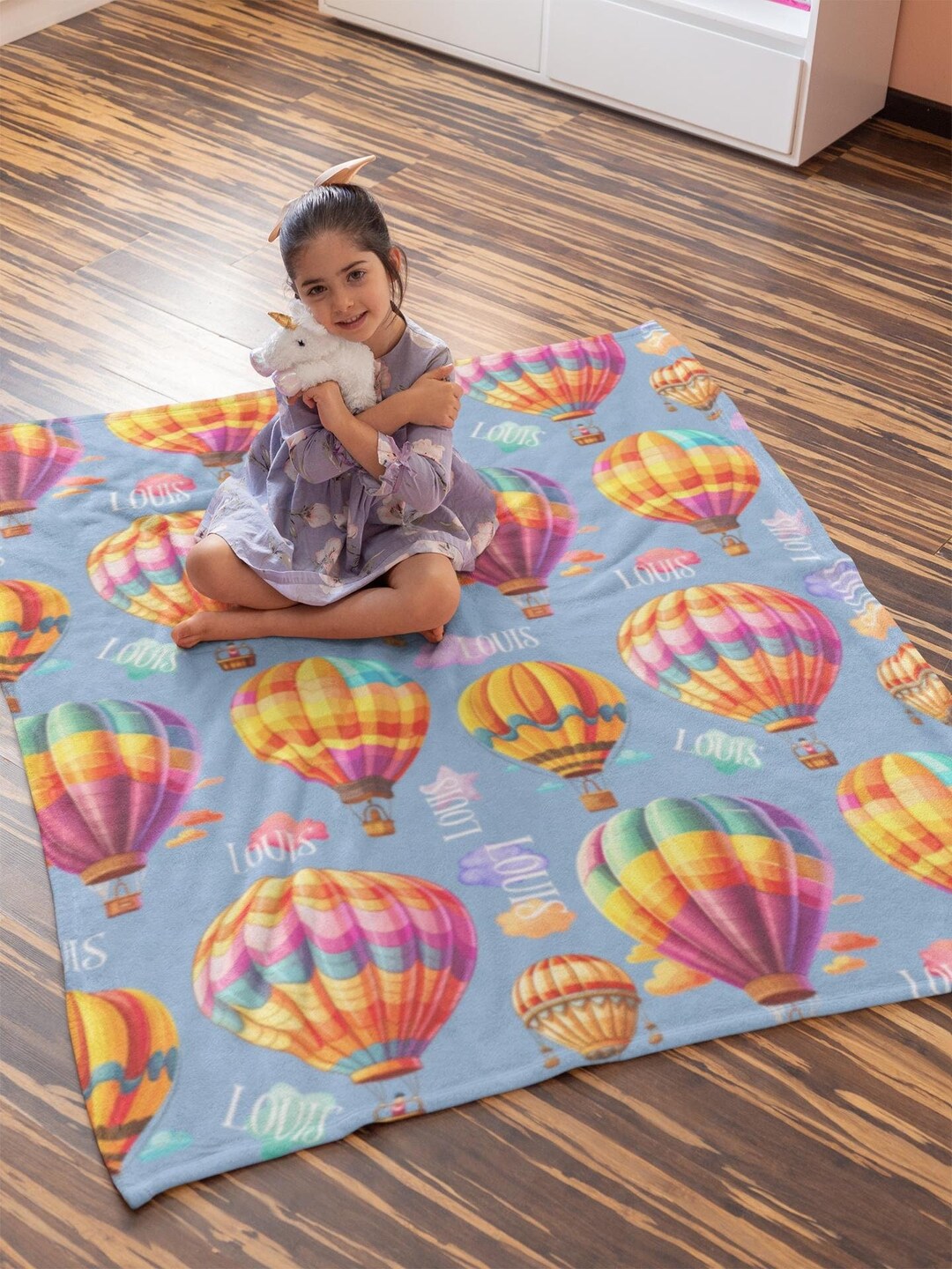 Black Hot Air Balloon Pattern Print Blanket