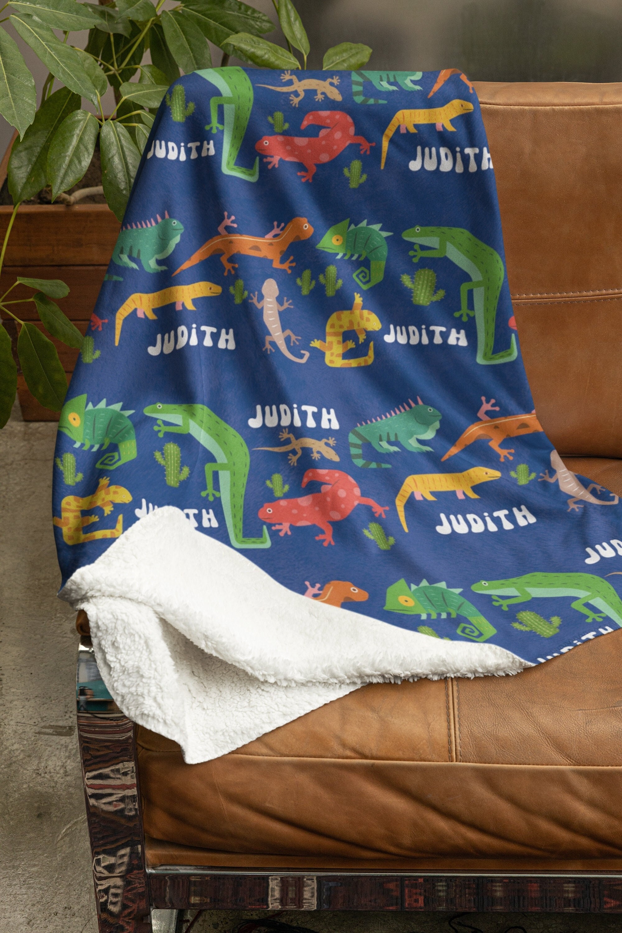 Personalized Bearded Lizard Blanket, Custom Bearded Dragon Blanky, Cozy Warm Winter Gift, Customized Back to School Blanket, Kidsroom Decor