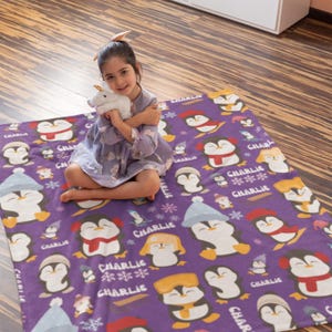 Personalisierte Pinguin Decke, Baby Pinguin Decke, Individuelle Pinguine Decke, All Over Print Decke, Kinderzimmer Bettwäsche, Geschenk für Kinder
