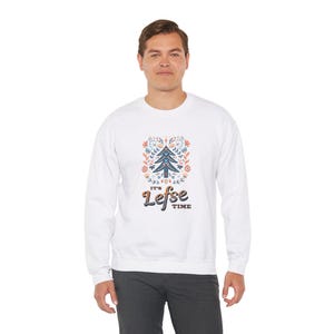 Sudadera unisex Lefse Time, jersey de cuello redondo de Gildan para los meses más fríos, suéter cómodo y acogedor, mezcla de algodón cultivado éticamente, imagen 6