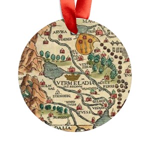 Detalle del mapa pictográfico antiguo de Värmland SUECIA, adorno acrílico redondo de herencia sueca, regalo personalizado, adorno para árbol de Navidad