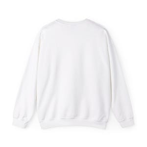 Sudadera unisex Lefse Time, jersey de cuello redondo de Gildan para los meses más fríos, suéter cómodo y acogedor, mezcla de algodón cultivado éticamente, imagen 3