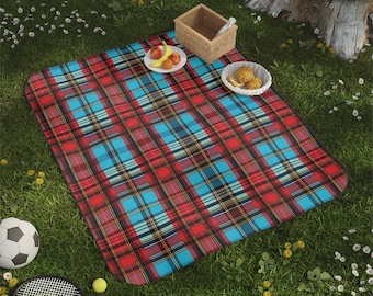 Scottish Tartan Plaid Pattern 61" x 51" Polyester Fleece Picnic Blanket with Carrying Strap Outdoor Water Resistant Oxford Cloth Back