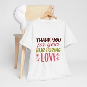母の日　あなたの育む愛に感謝します　ユニセックスTシャツ　お母さんへの贈り物　ファミリーTシャツ　母の日シャツ　感謝の贈り物　ラブTシャツ