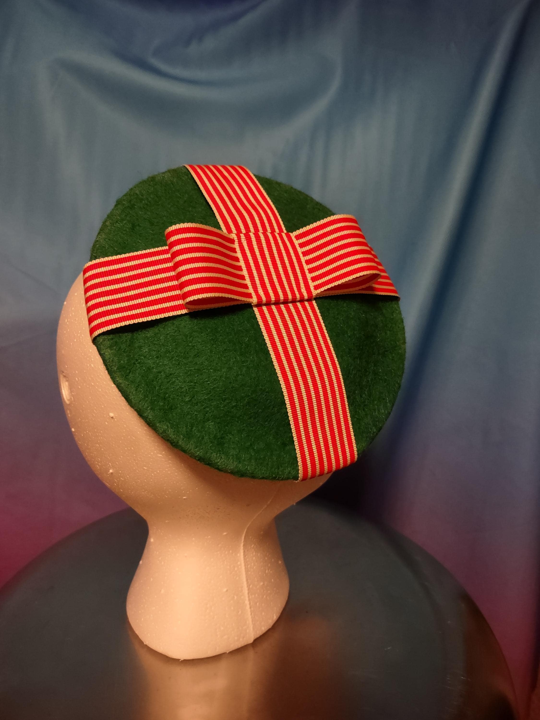 Handmade Green Wool Felt Fascinator Hat: Vintage Holiday Party Ribbon Bow