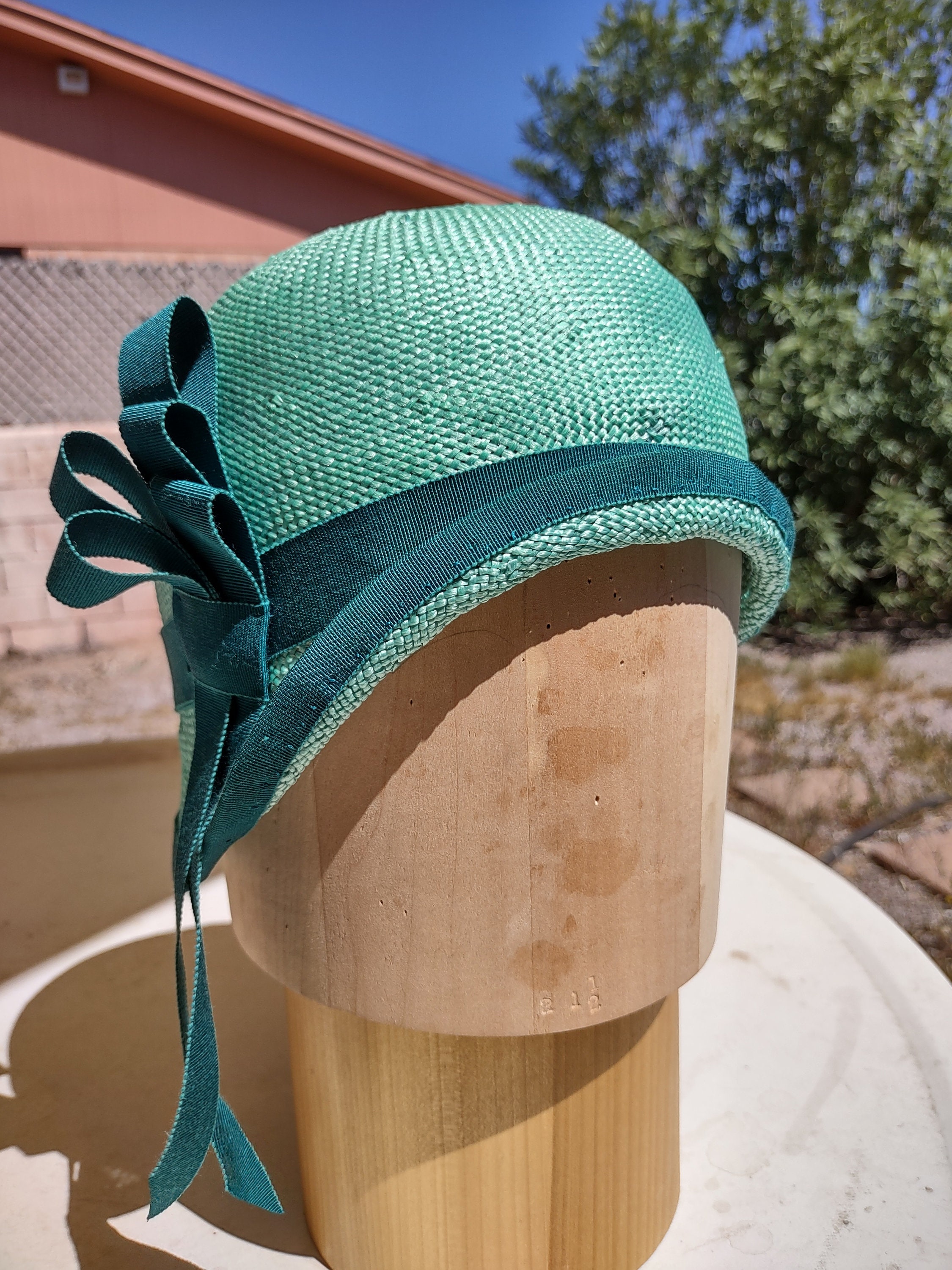 Handmade 1920s Style Cloche Hat: Aqua Green Straw With Teal  display picture 2