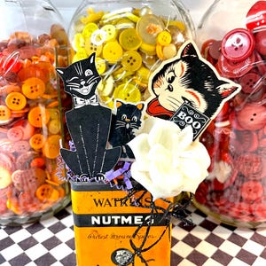 Halloween Cat Assemblage, OOAK, Halloween Spice Tin, Kitschy Kitsch, Halloween Cat Decor