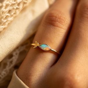 Fish Opal Ring, Tiny Fish Opal Adjustable Ring, Summer Jewelry, Animal Ocean Lover, Silver Rose Gold Ring, White Fire Opal Nature Minimalist