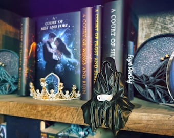 ACOTAR Suriel bookshelf decor with tea cup