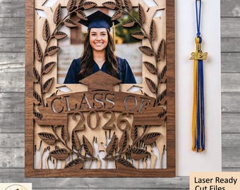 Marco de graduación SVG de 2026, archivo láser con soporte para borlas, letrero para exhibición de fotos de último año, letrero de graduación de madera en capas para xTool y Glowforge