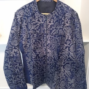 Men’s Adire Bomber Jacket – African Print Zip-Up Jacket | Wax Streetwear for Him | Hand-Dyed Coat | Custom Urban Fashion.