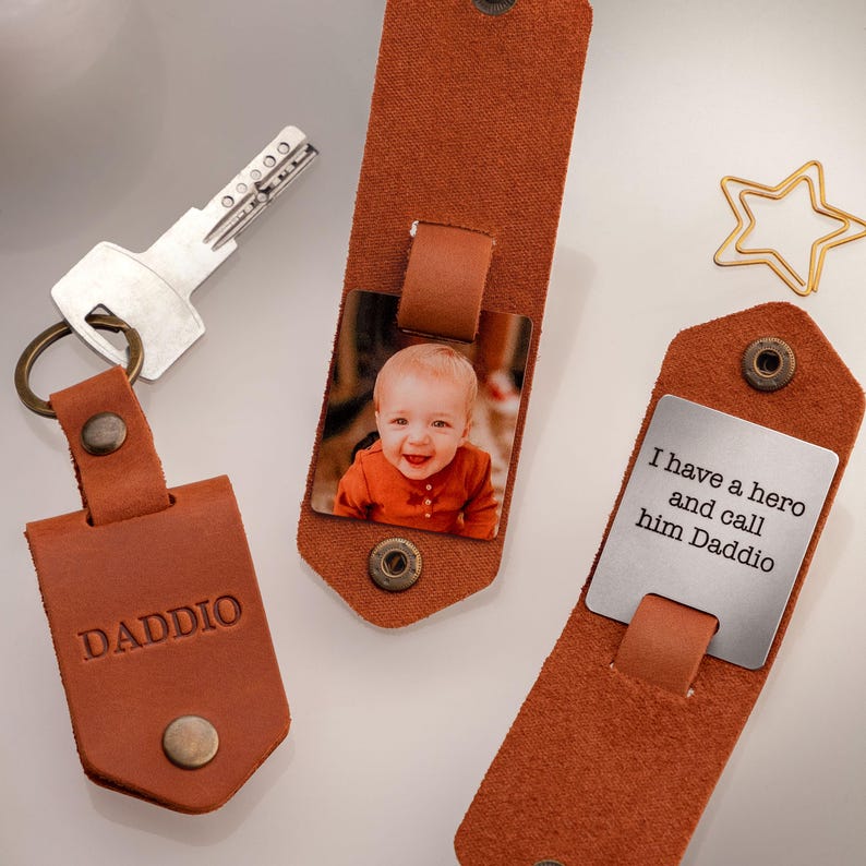 3rd Anniversary Gift, Personalized Leather Photo Keychain, Leather Anniversary Gifts for Him, Photo Keychain for Men imagem 19