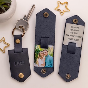 3rd Anniversary Gift, Personalized Leather Photo Keychain, Leather Anniversary Gifts for Him, Photo Keychain for Men imagem 10