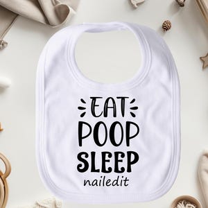 Eat Poop Sleep Nailed It よだれかけ、おもしろベビーよだれかけ、吸収性幼児用よだれかけ、性別を問わないよだれかけ、新生児の必需品、ベビーシャワーギフト