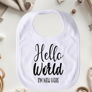 Hello World I'm New Here よだれかけ、かわいいベビーよだれかけ、かわいいベビーよだれかけ、吸収性のある幼児用よだれかけ、性別を問わないよだれかけ、ベビーシャワーギフト、新生児の必需品