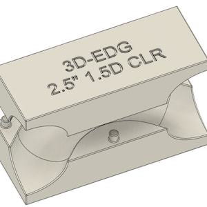 以下が含まれることがあります： 2.5インチ1.5D CLRの3D-EDGパイプベンダー。ベンダーはライトグレーのプラスチック製で、湾曲した形状をしています。