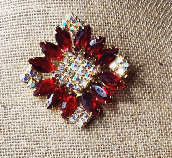 Beautiful Art Deco Ruby Red and AB Rhinestone Squ… - image 6